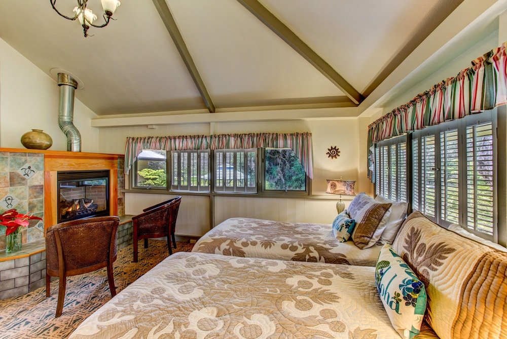 Standard room Kilauea Lodge and Restaurant