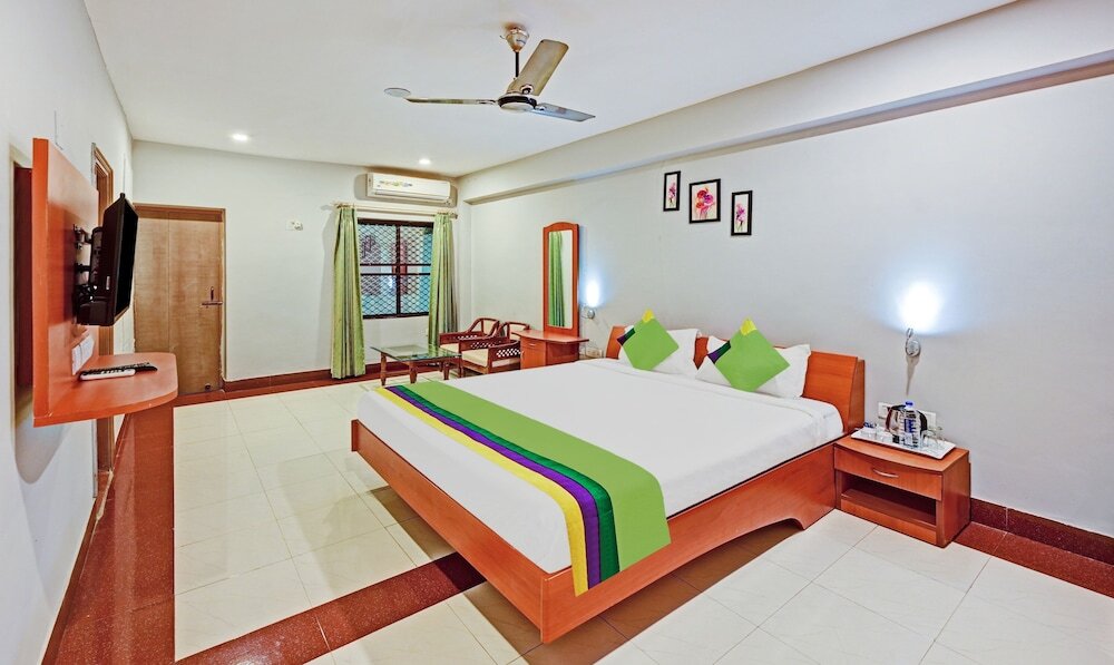 Deluxe Double room with balcony Treebo Trend Sidhartha International Baliapanda