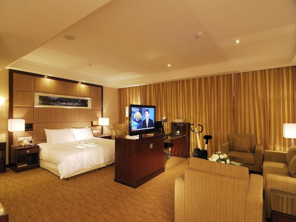 Deluxe suite Hubei Poly Hotel
