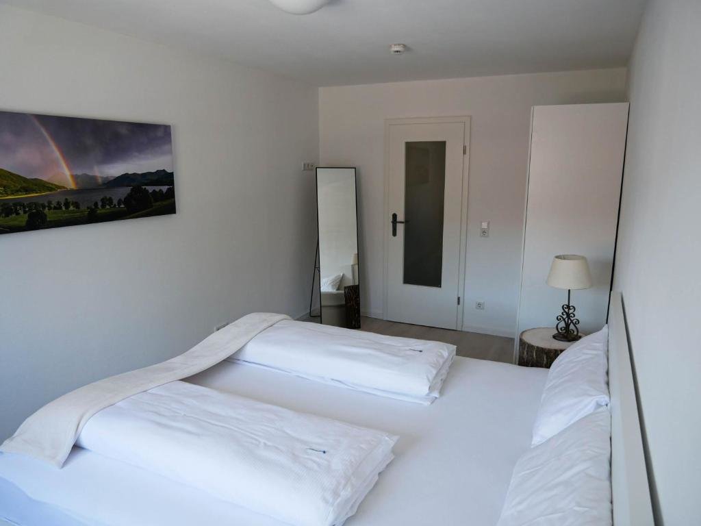 Апартаменты c 1 комнатой Helles 2-Zimmer-Apartment in Ostin am Tegernsee