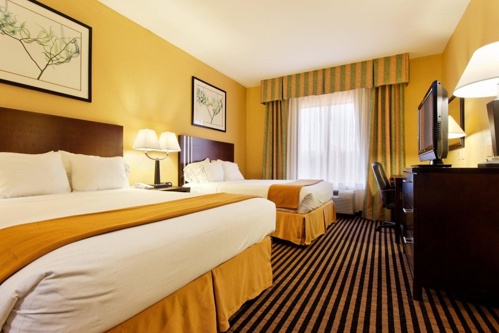 Standard quadruple chambre Holiday Inn Express Crockett, an IHG Hotel