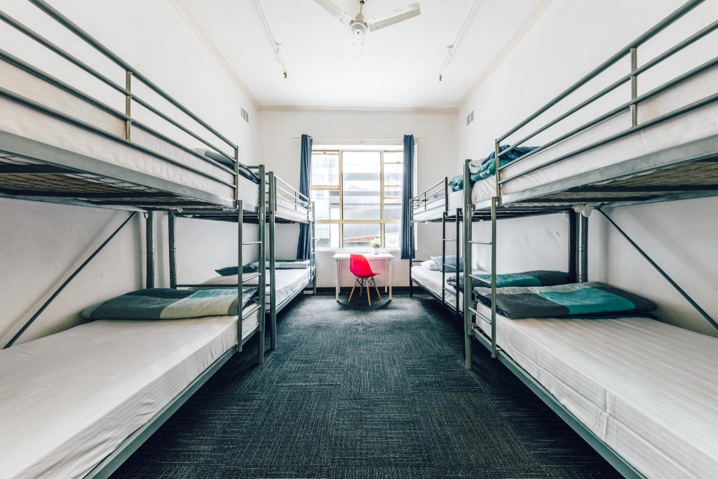 Кровать в общем номере (женский номер) Maze Backpackers - Sydney