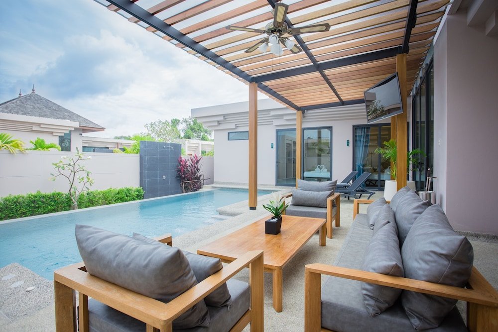 Villa 4 camere Gold Chariot Pool Villa, Phuket - SHA Plus Certified