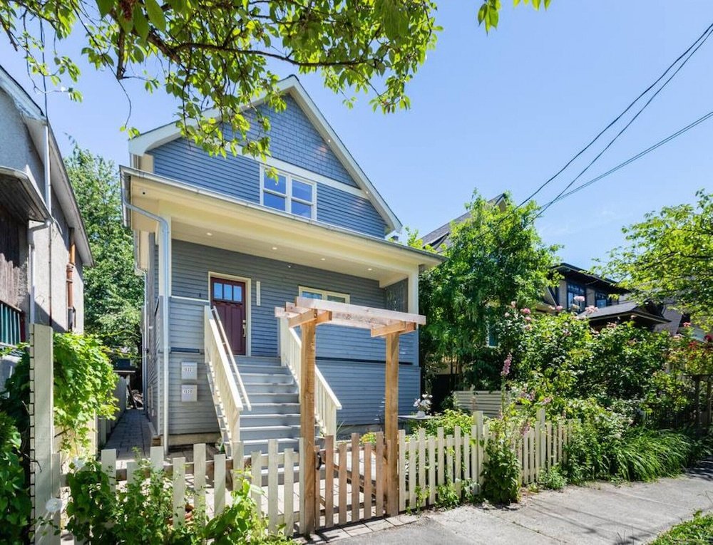 Hütte Commercial Drive New 3 Bdrm Home 2 Flex Rooms -5 min to Downtown 22km Seawall