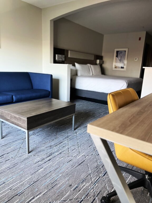 Suite 1 camera da letto Holiday Inn Express Hotel & Suites Portland