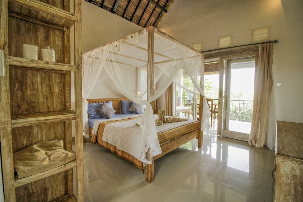 Deluxe Doppel Zimmer mit Balkon Namparan Villa