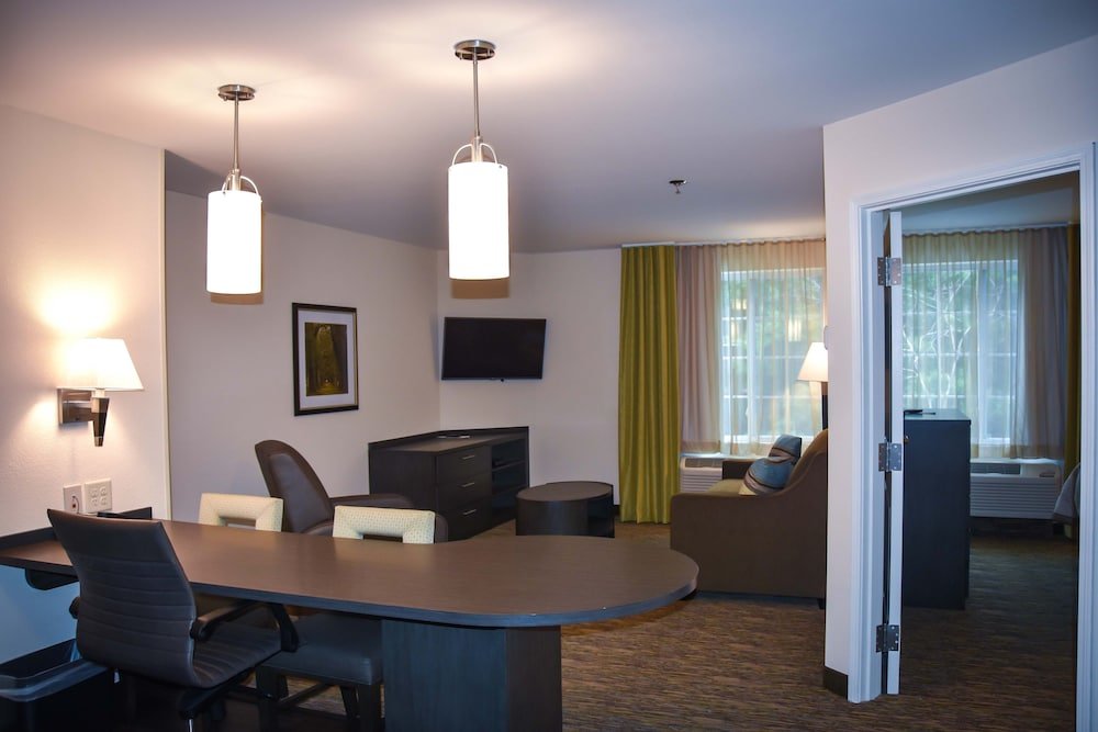 1 Bedroom Suite Candlewood Suites Columbus-Northeast, an IHG Hotel