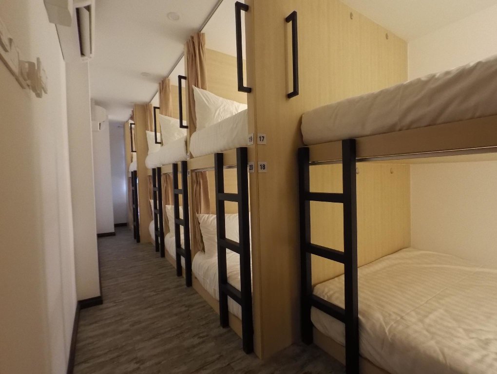 Кровать в общем номере (мужской номер) Signel Hostel