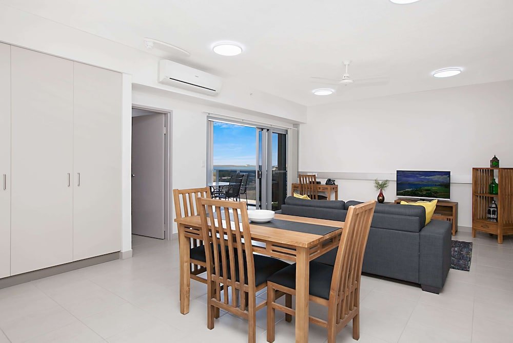 Полулюкс c 1 комнатой с балконом Ramada Suites by Wyndham Zen Quarter Darwin