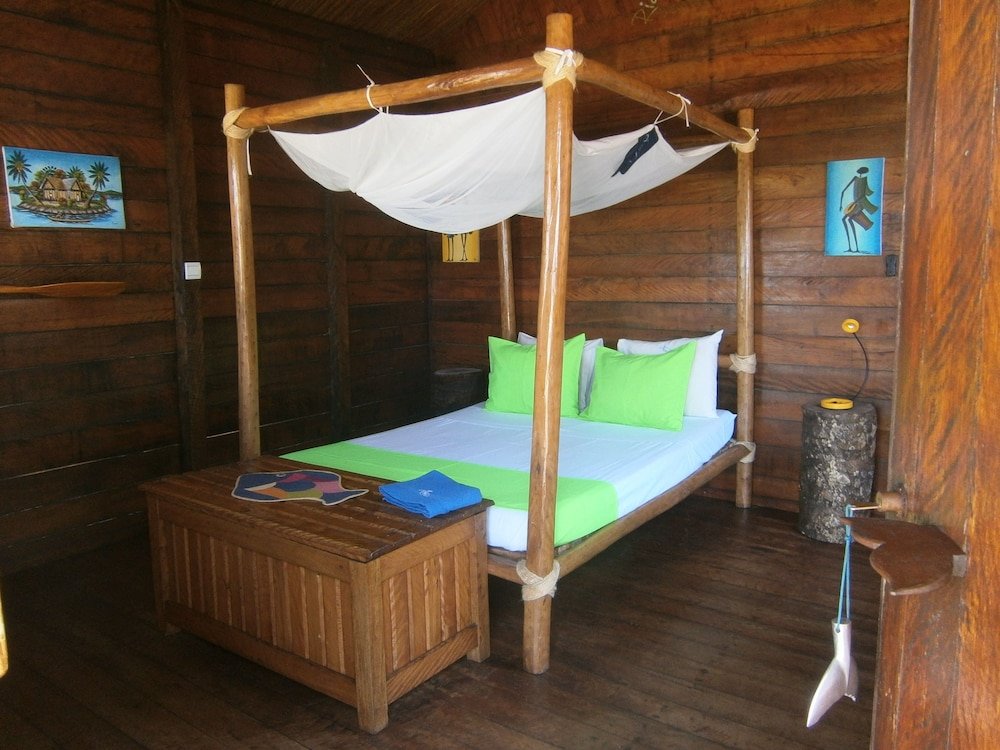 Бунгало Comfort Hotel Ecolodge Riake Resort & Villa