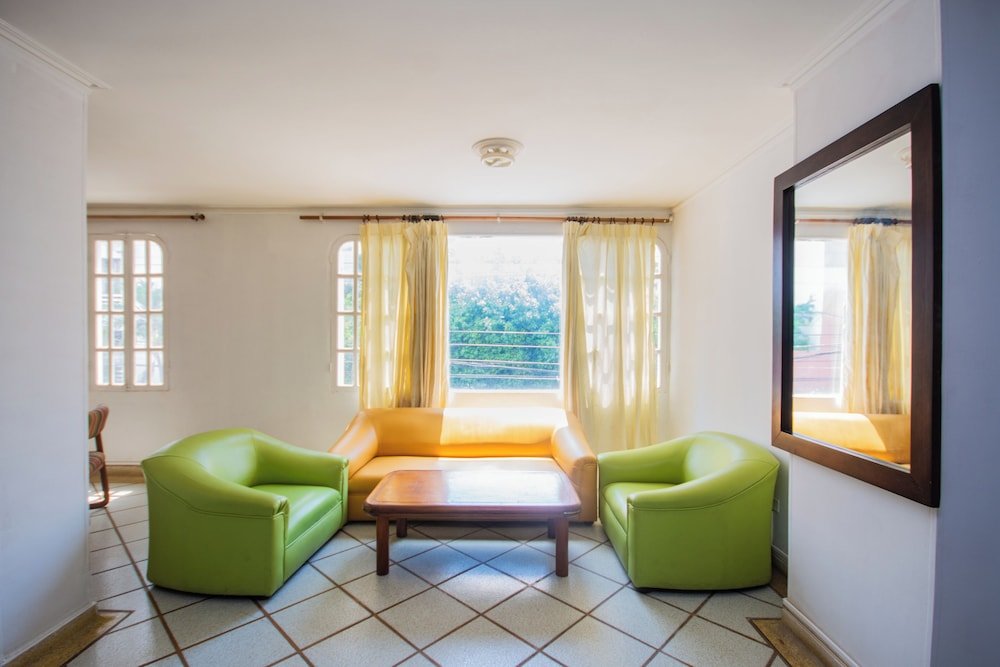 Апартаменты Hotel Confort By Sorrento