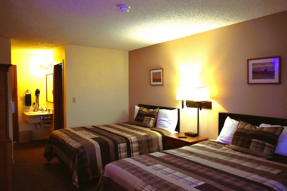 Standard Quadruple room Country Inn