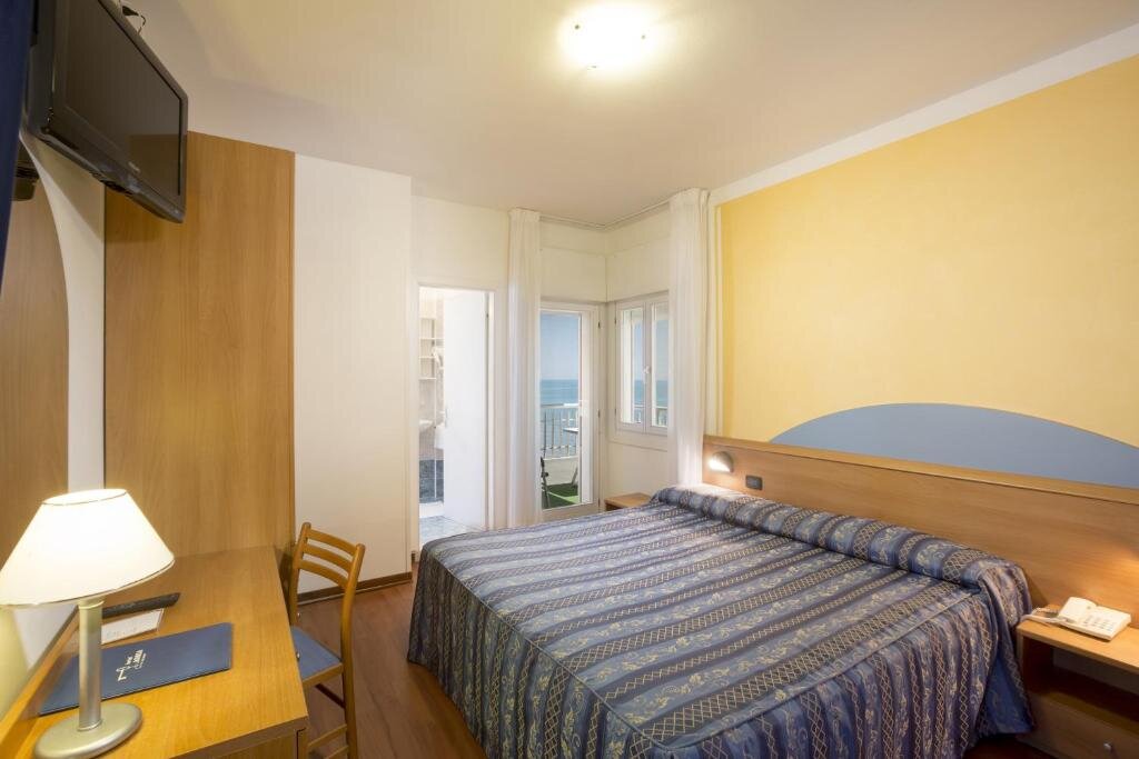 Двухместный номер Standard с видом на море Hotel Adria sul Mare