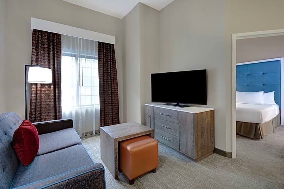 Четырёхместный люкс с 2 комнатами Homewood Suites Newport News - Yorktown by Hilton
