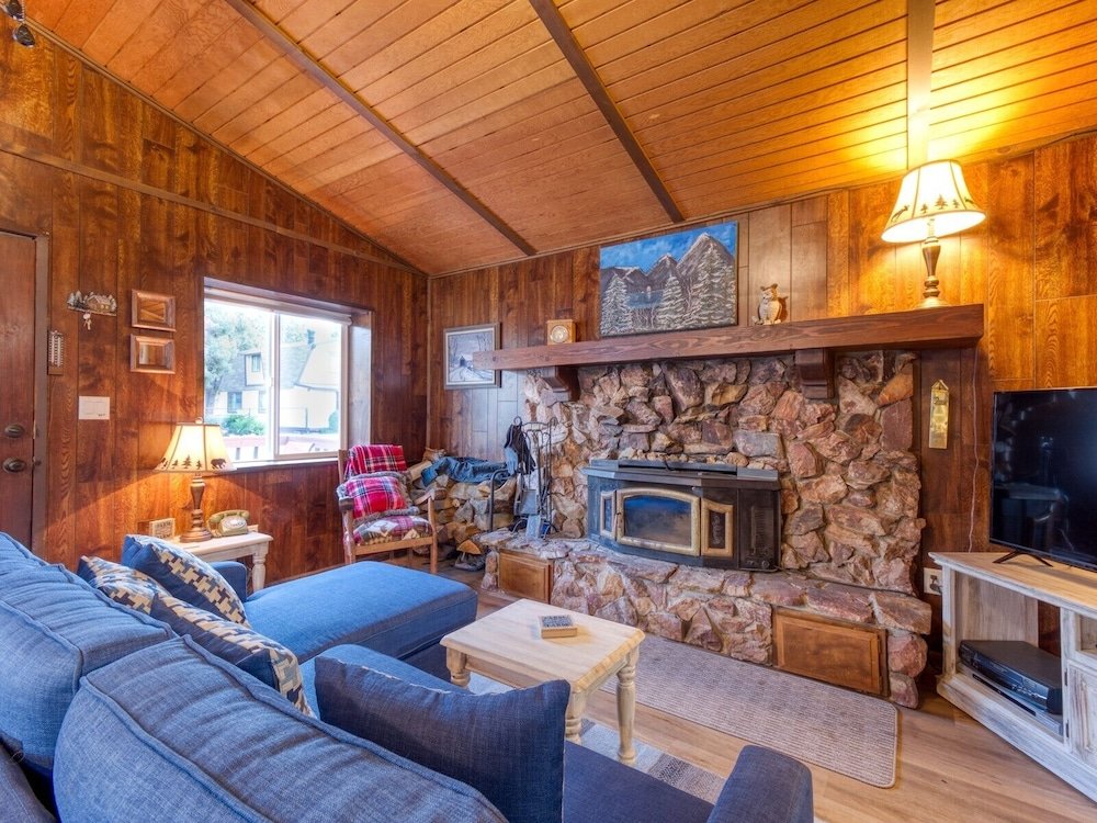 Cottage The Little Cabin That Could - Get Cozy In Big Bear 2 Bedroom Home by Redawning