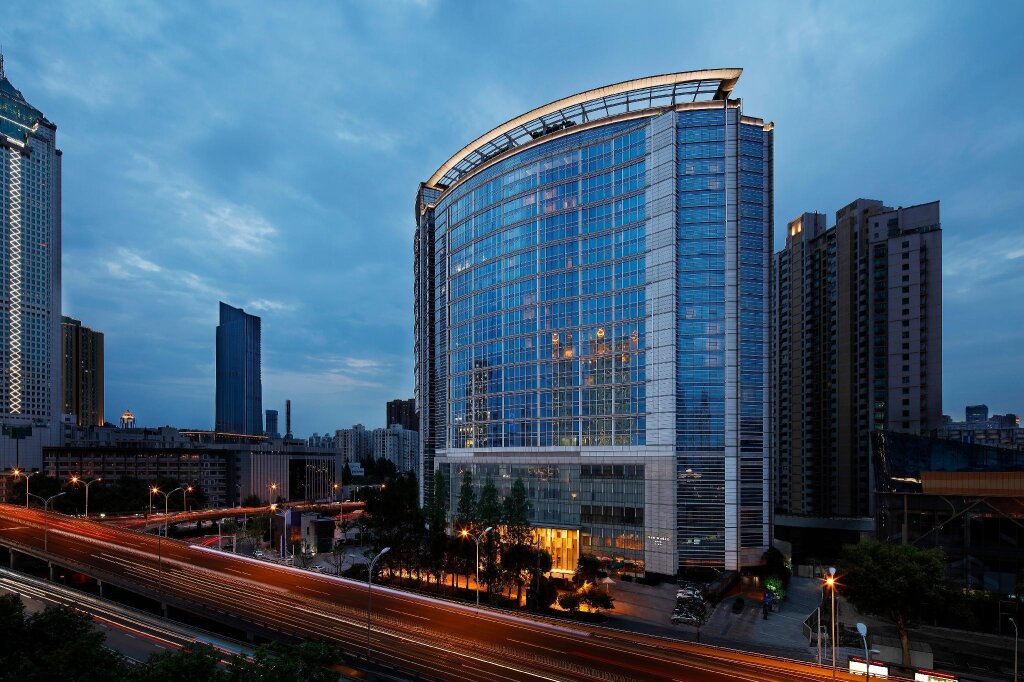 Двухместный номер Deluxe New World Wuhan Hotel