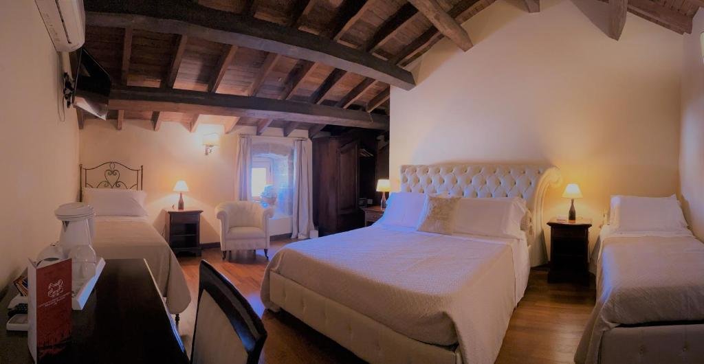 Standard Quadruple room Castello Castriota Scanderbeg