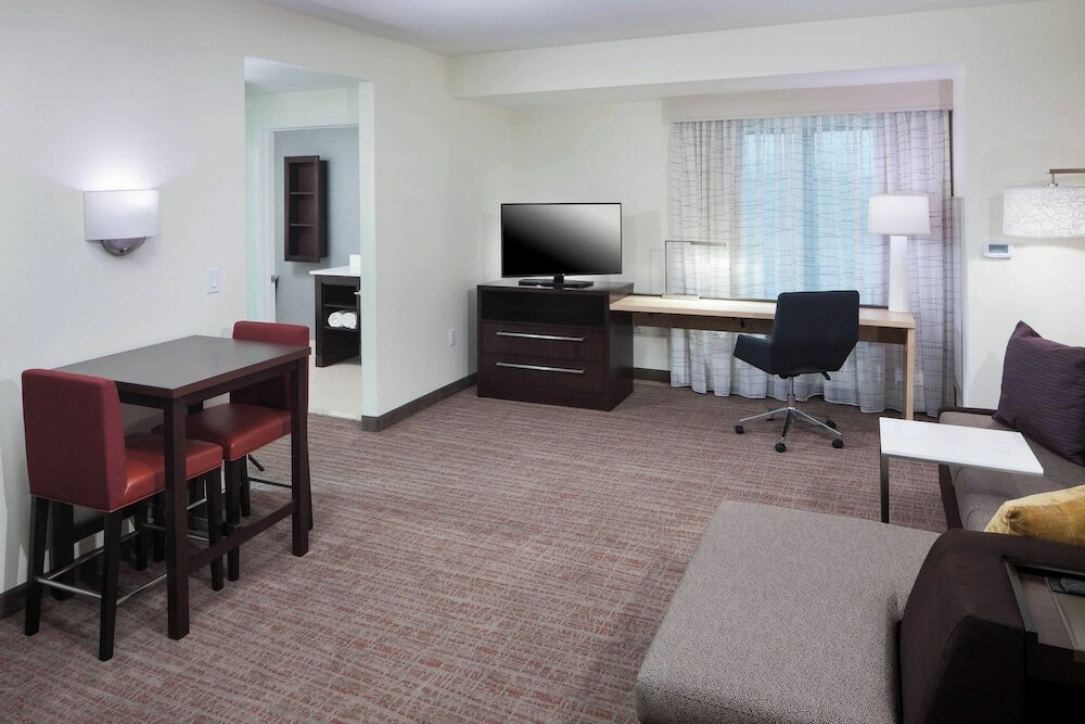 1 Bedroom Suite Residence Inn by Marriott Near Universal Orlando