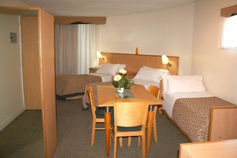 Standard Zimmer Urbana Suites