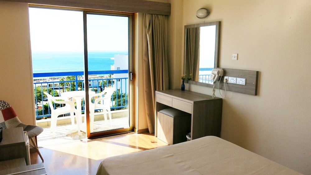 Standard Single room with balcony and with sea view Marina Hotel