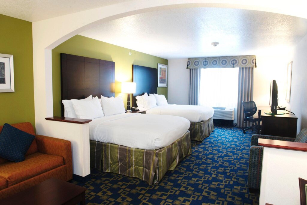 Двухместный номер Standard Holiday Inn Express and Suites Urbandale Des Moines, an IHG Hotel