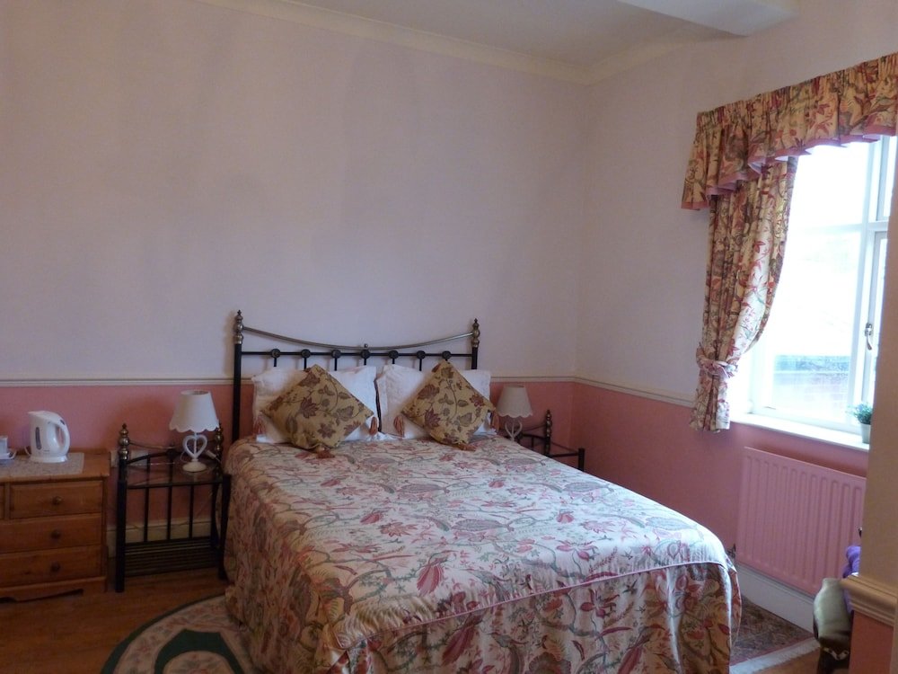 Standard Double room Edderton Hall Country House