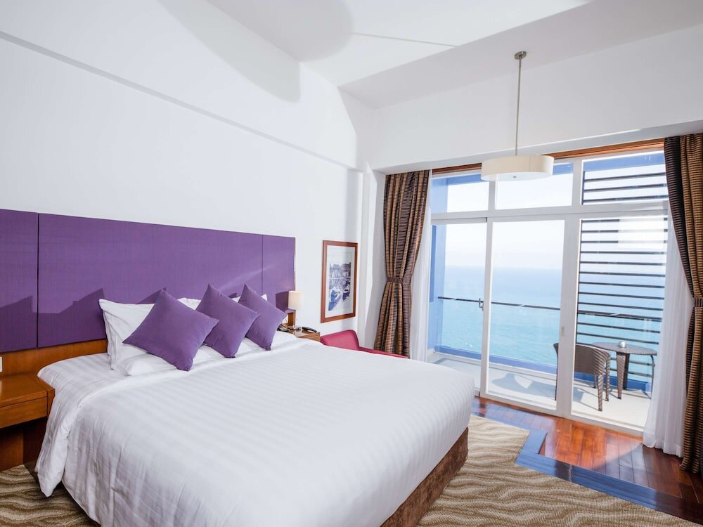 Двухместный номер Superior с балконом и с видом на океан Novotel Nha Trang