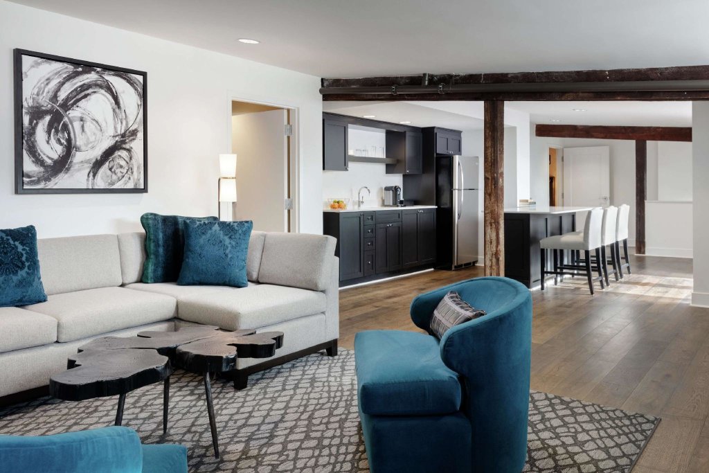Двухместный люкс Foundry Hotel Asheville, Curio Collection By Hilton