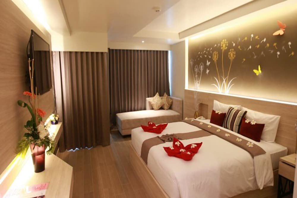 Номер Deluxe с балконом Levana Pattaya Hotel - SHA Extra Plus