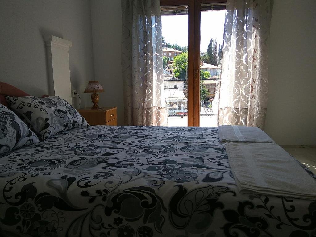 Deluxe Double room with balcony and with view Ivanoski Studios and Guest Rooms
