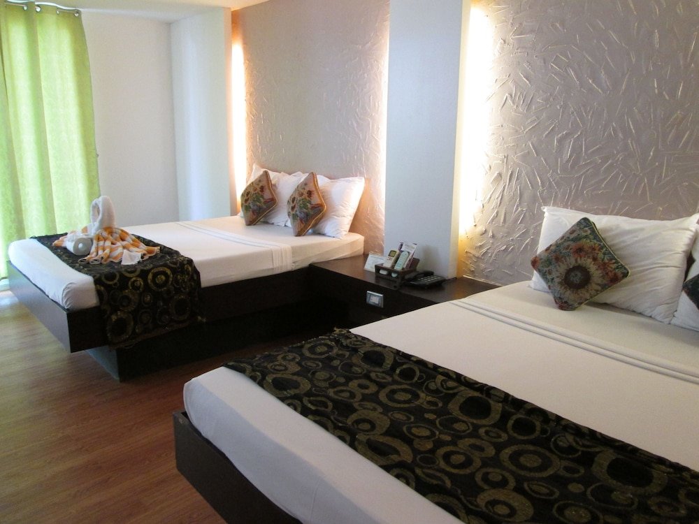 Deluxe Quadruple room Quoalla Hotel Boracay