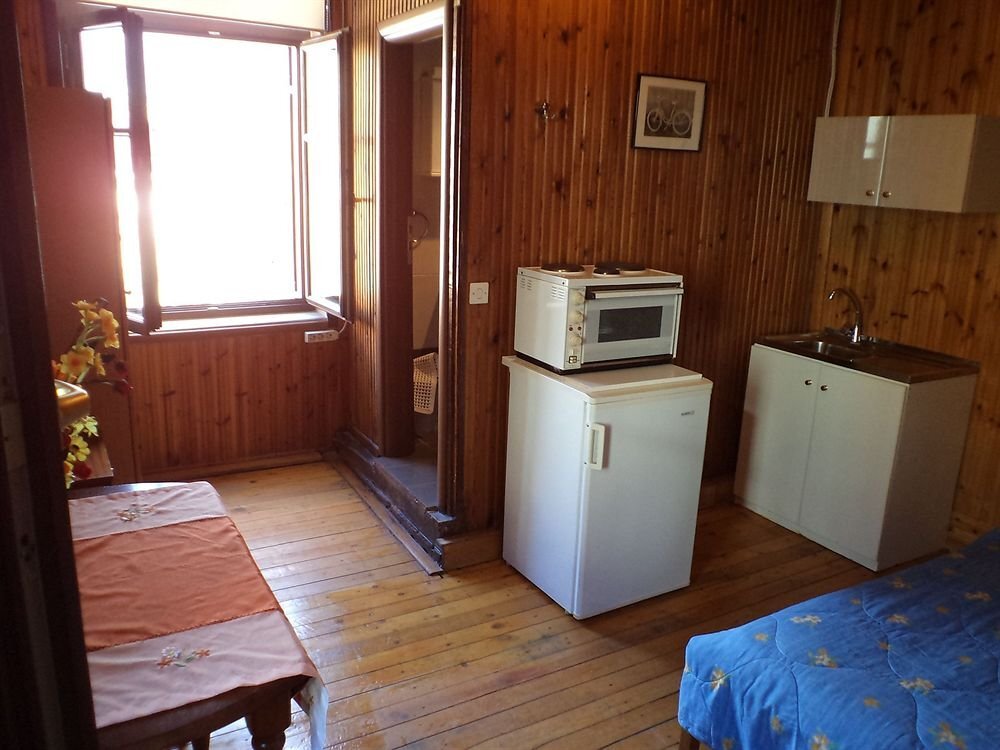 Morfea's Nest Creta