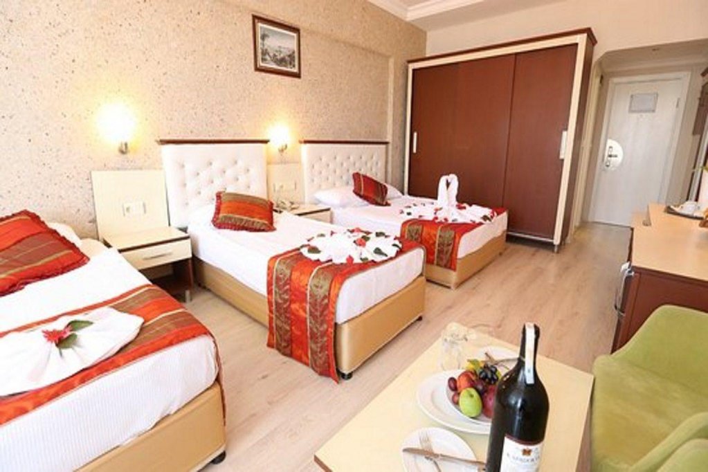 Кровать в общем номере Mysea Hotels Incekum