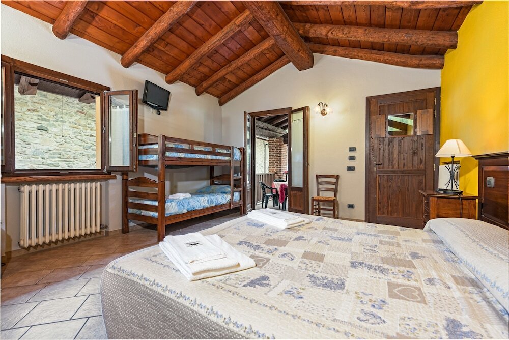 Superior Double room with mountain view Cascina Veja