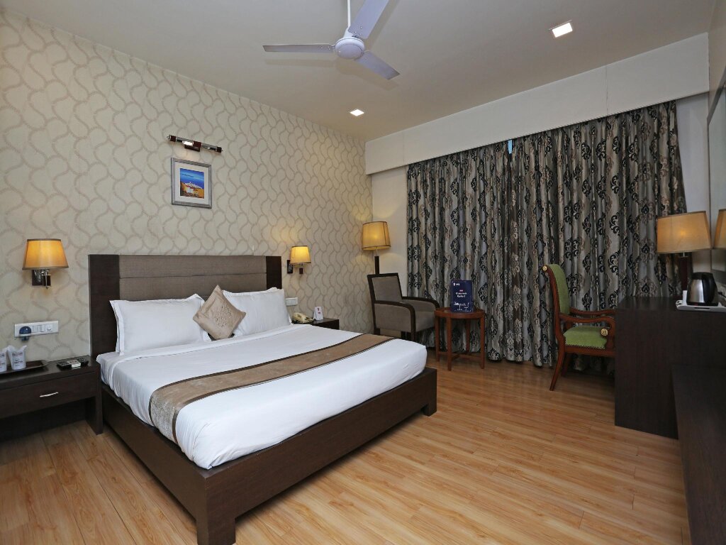 Suite Hotel Aditya