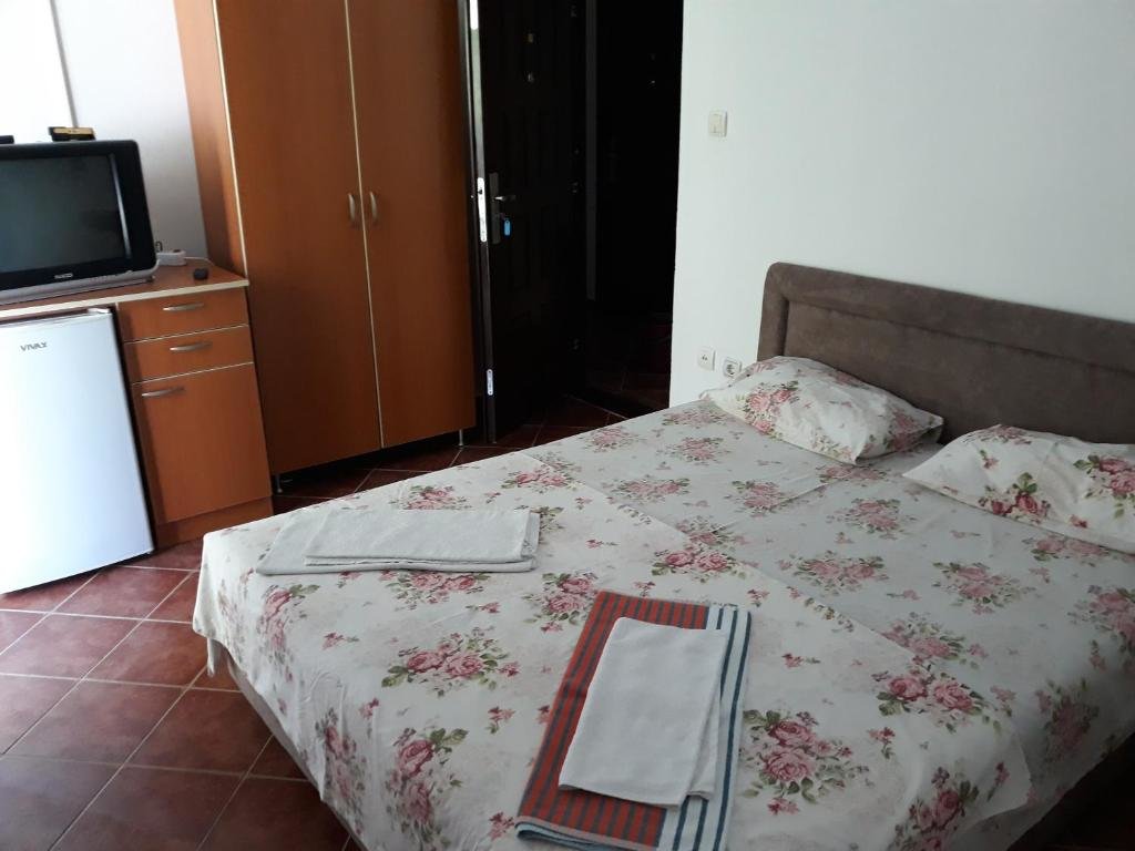 Standard Quadruple room with balcony and with view Bonaca