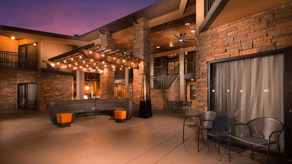 Standard Doppel Zimmer mit Balkon Aiden by Best Western Warm Springs Hotel and Event Center