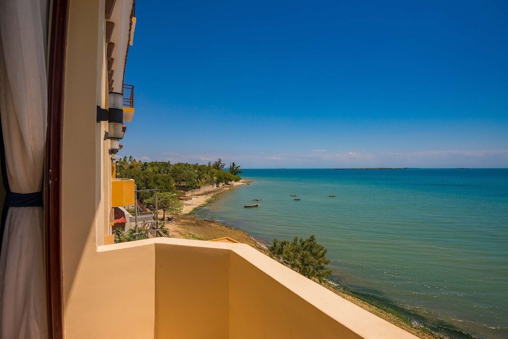 Camera doppia Superior con balcone e con vista sull'oceano Golden Tulip Zanzibar Resort