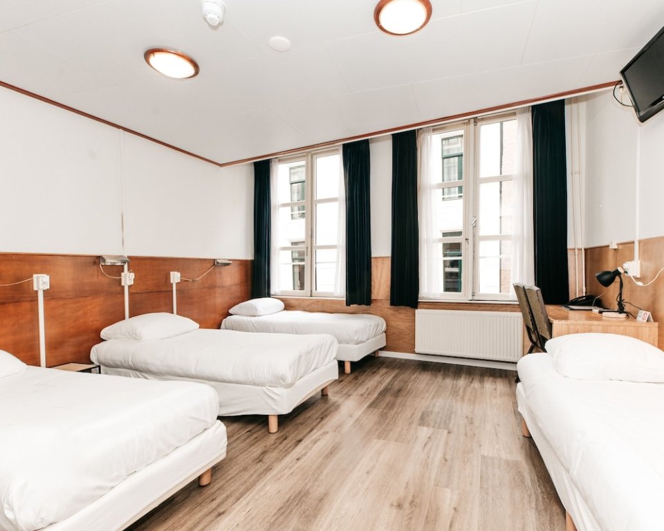 Standard quadruple chambre Hotel van Gelder