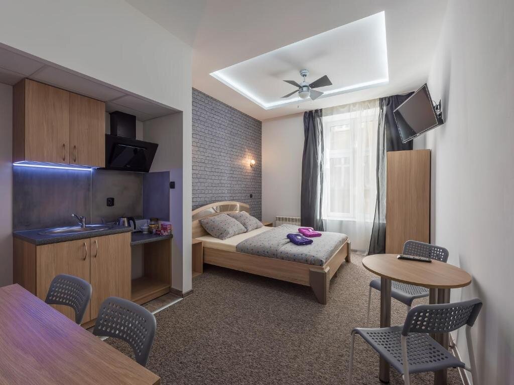 Comfort Triple room 70s Hostel