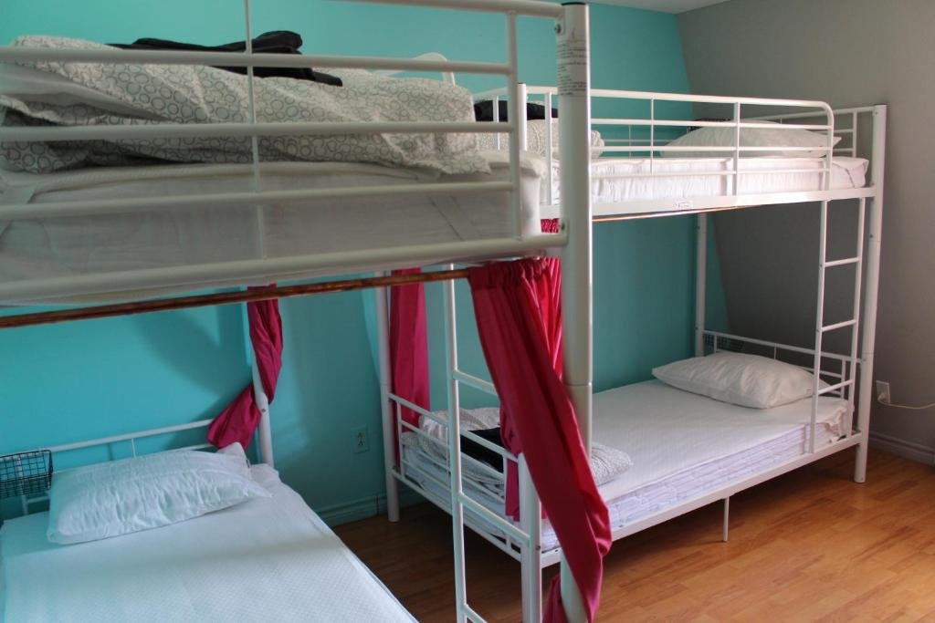 Bed in Dorm (female dorm) Auberge Alternative