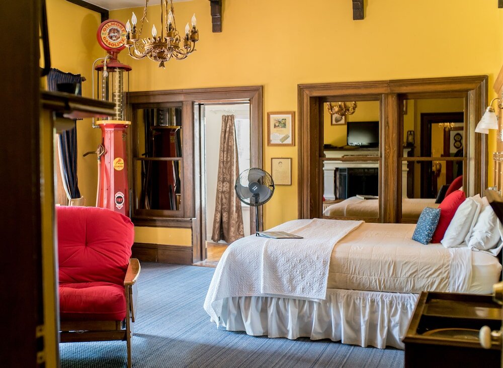 Suite Luxury The Mulberry Inn -An Historic Bed and Breakfast