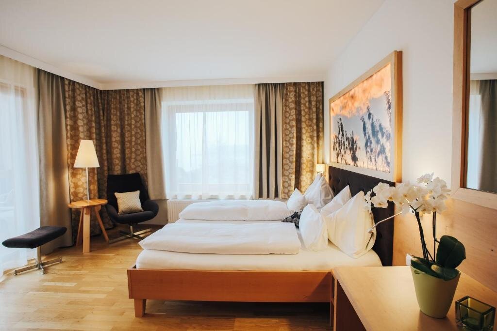 Standard Doppel Zimmer mit Balkon und mit Seeblick Hotel SeeRose
