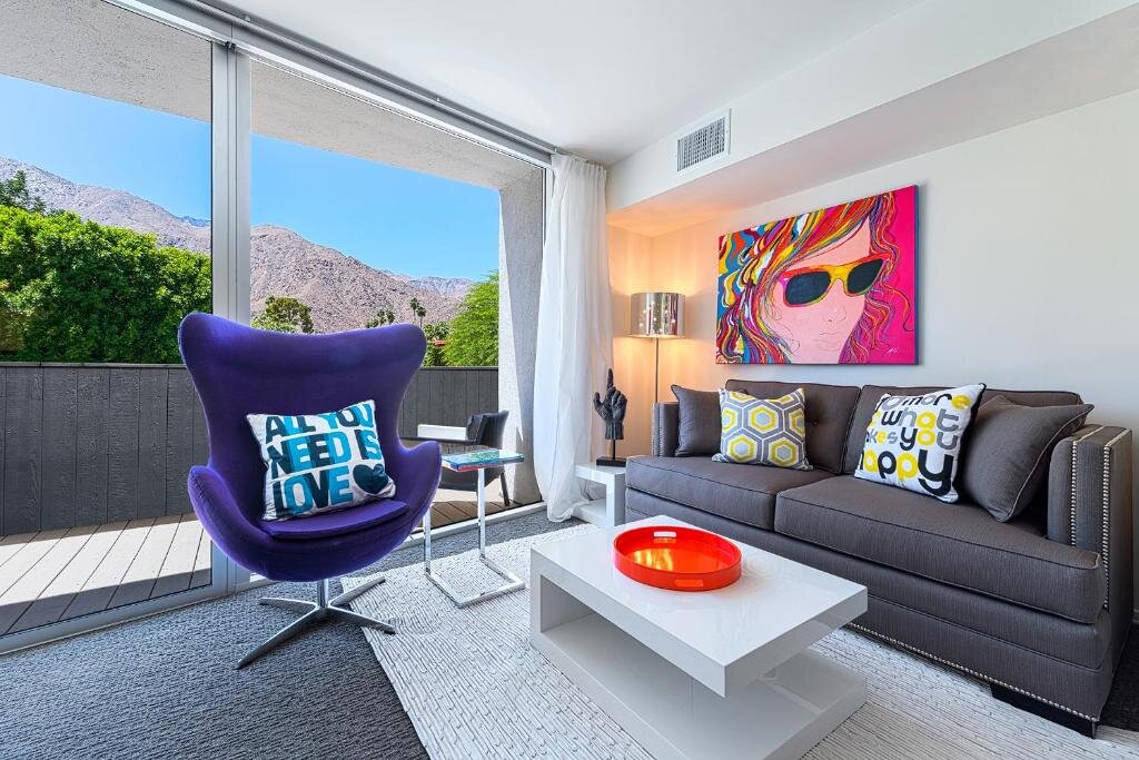 Superior Double Studio with mountain view The Twist Palm Springs