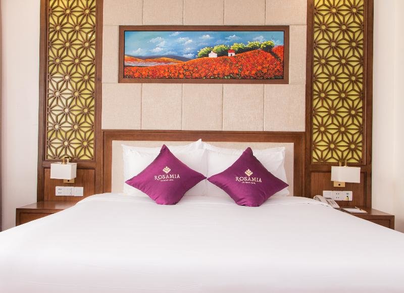 Deluxe Doppel Zimmer mit eingeschränktem Meerblick Rosamia Da Nang Hotel
