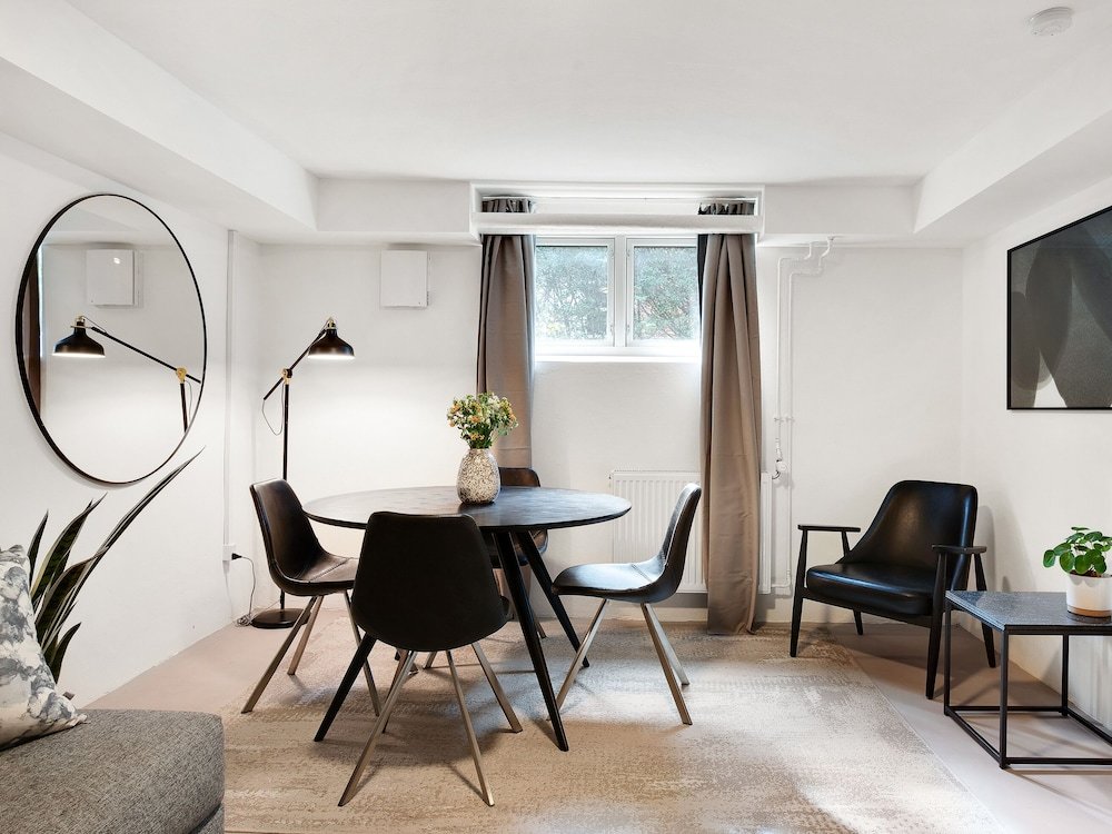 Apartment Sanders Charm - Cozy 1-bdr Apt Wshared Garden