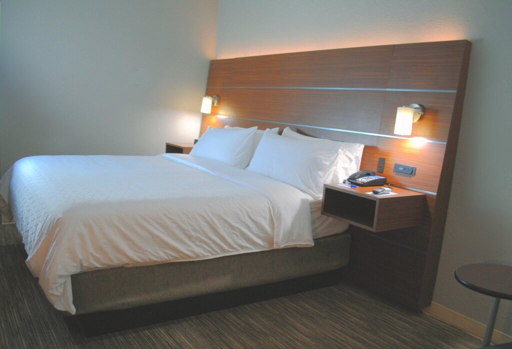 Номер Standard Holiday Inn Express & Suites - Columbia City, an IHG Hotel