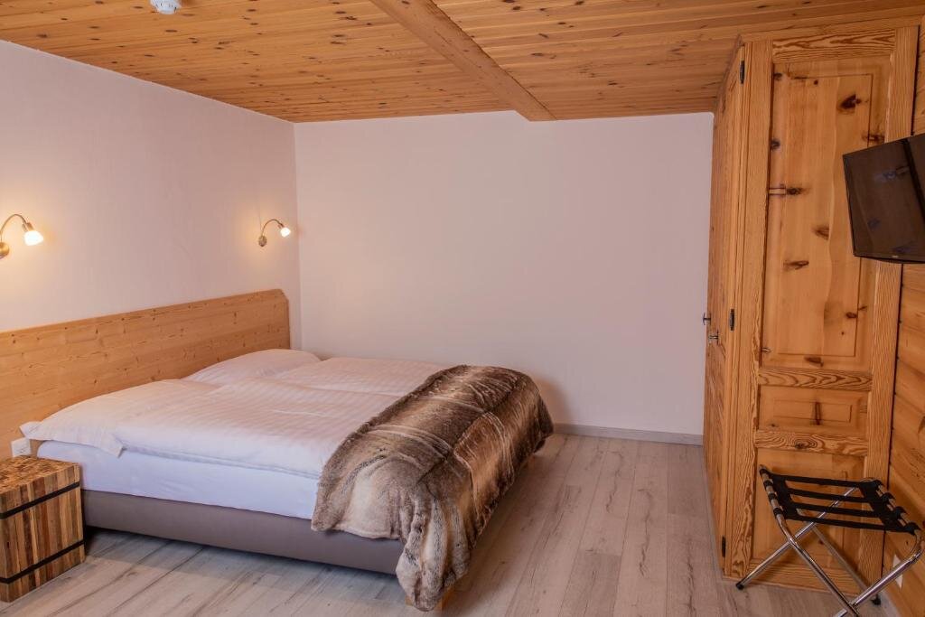 Comfort room Hôtel Alpina - Swiss Ski & Bike Lodge Grimentz