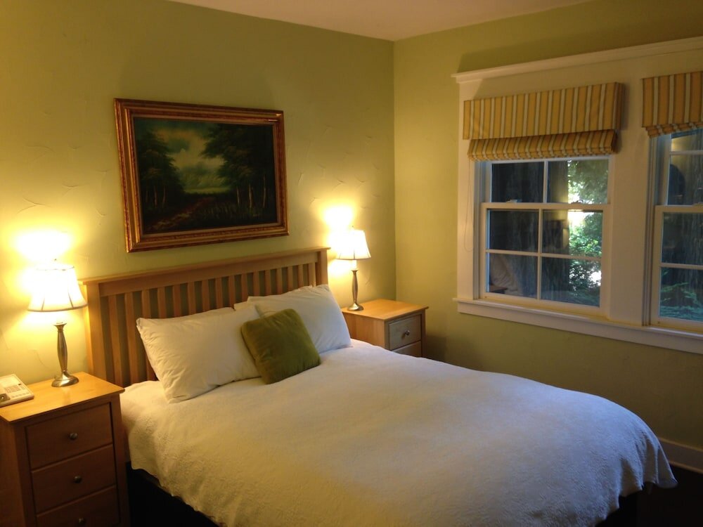 Standard Doppel Zimmer mit Blick auf den Innenhof Highland Dell Lodge