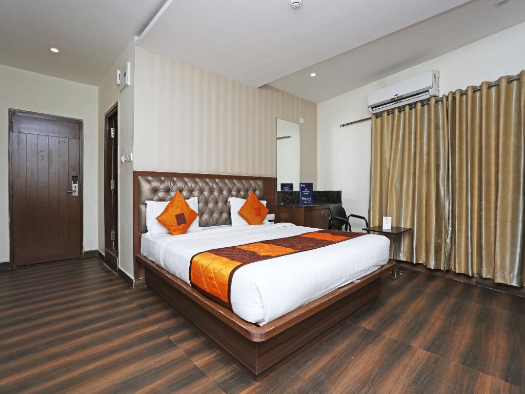 Standard chambre Capital O Hotel Surabhi Elite Near Miraj Cinemas - Shalini Shivani